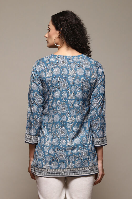 Denim Blue Polyester Straight Printed Kurti image number 4