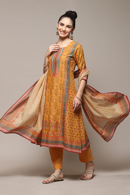 Mustard Pure Cotton Printed Kurta & Pants Suit Set image number 0