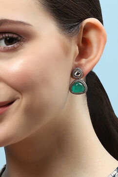 Emerald Green Brass earrings image number 3