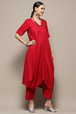 Burgundy Asymmetric Solid Kurta Set image number 5