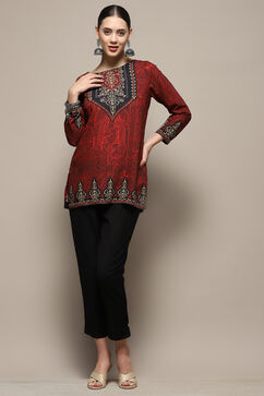 Maroon and Black Printed Regular Fit Straight Kurti image number 0