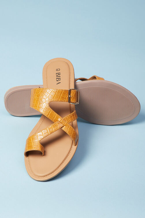 Yellow Pu Ring Toe Sandals image number 3