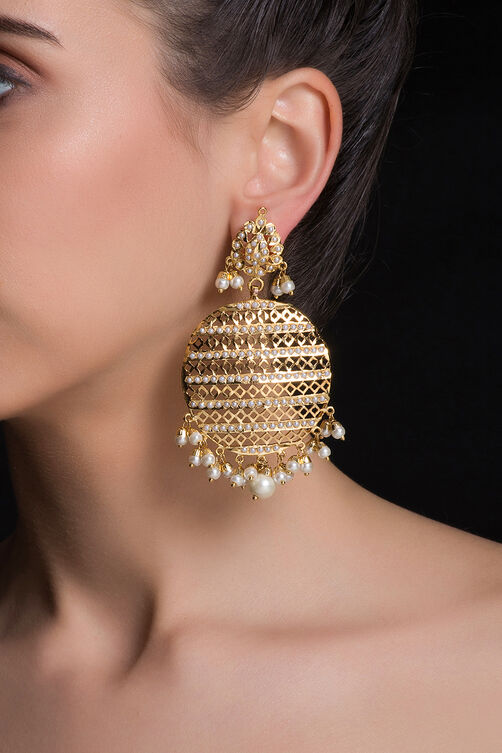 Stunning Gold And Pearl Chandeliar Earrings image number 1