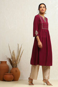 Wine Yoke Design Festive A-Line Kurta image number 4