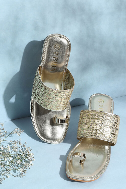 Gold Embroidered Ring Toe Sandals image number 0