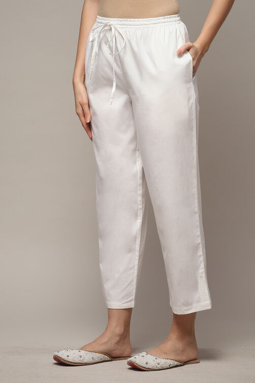 Off White Cotton Solid Pants image number 3