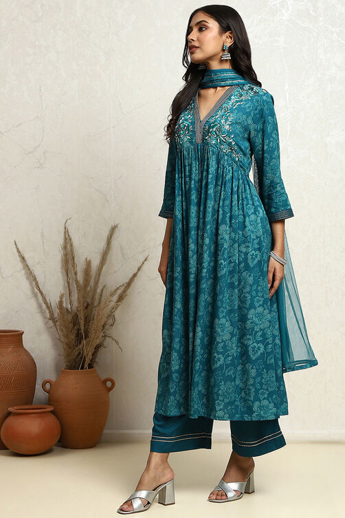 Teal Blue Floral Printed Flared Suit Set image number 3