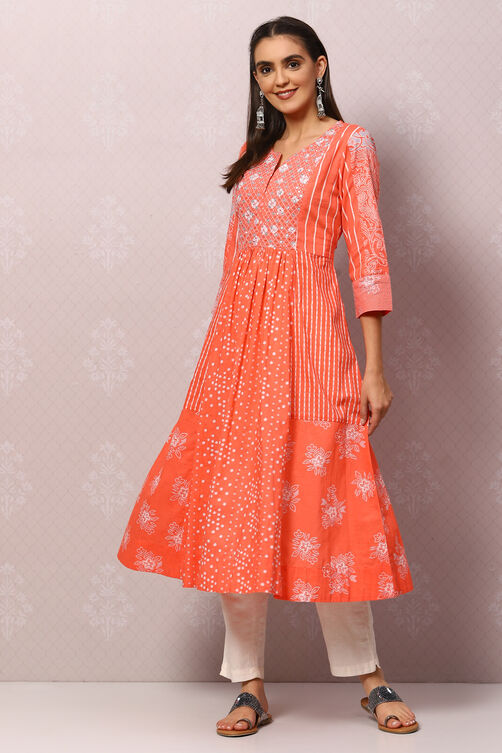 Coral Cotton Flared Printed Kurta image number 5