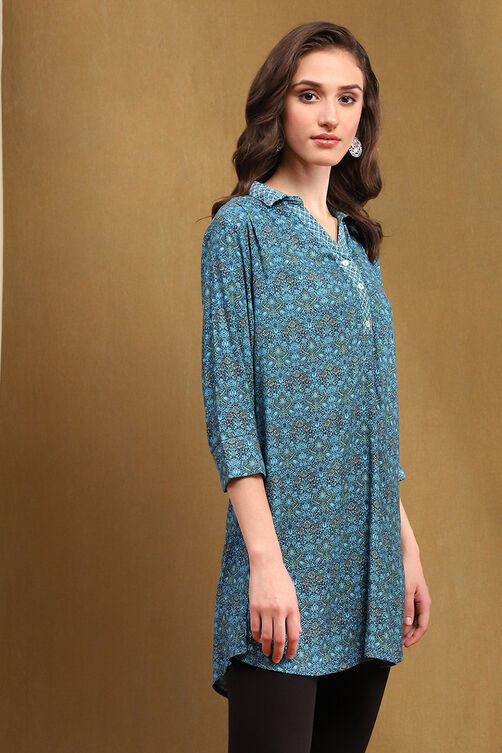 Blue & Green Rayon Printed Straight Shirt image number 4