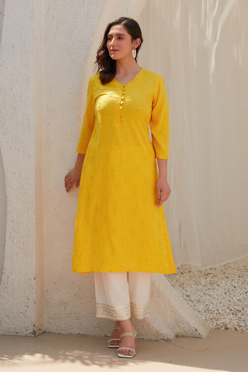 Yellow Rayon Floral Embroidered Straight Kurta image number 6
