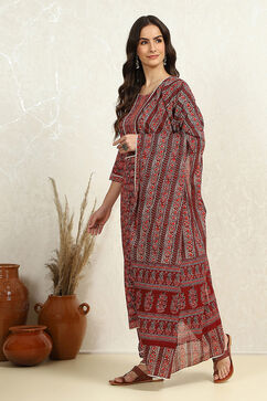 Maroon Cotton Printed Embroidered Unstitched Suit Set image number 4