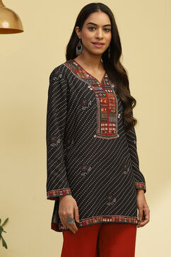 Black Crepe Bandhani Printed Straight Kurti image number 4