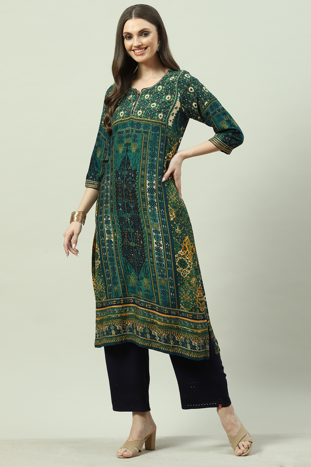 Green LIVA Straight Printed Kurta image number 2