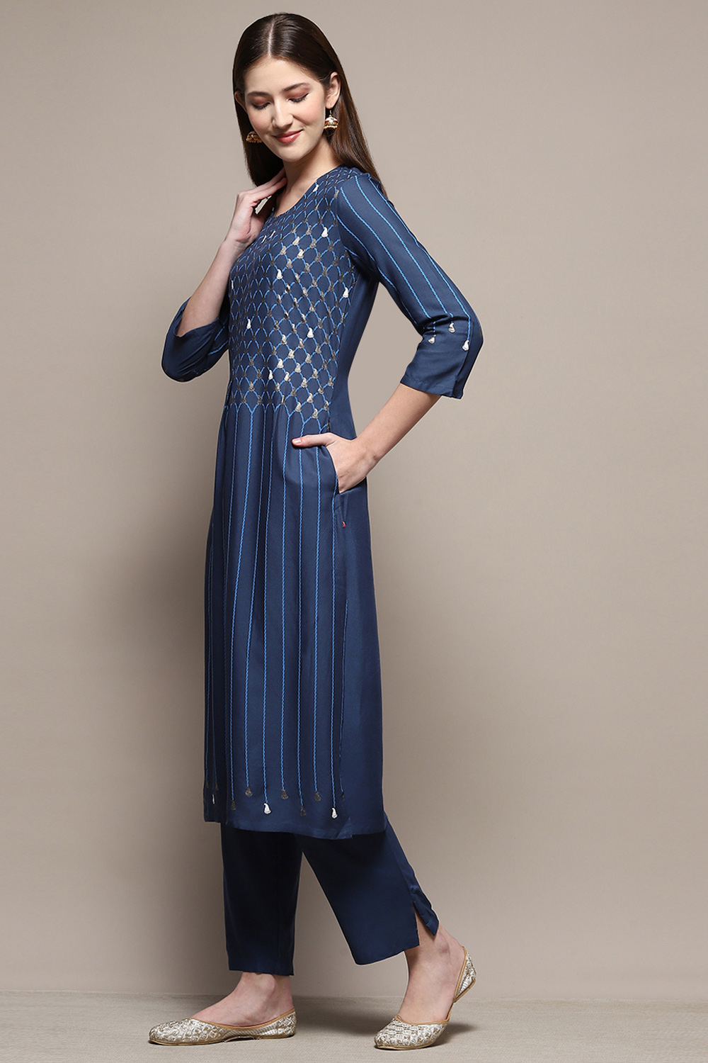 Fuschia Rayon Straight Kurta Pant Suit Set image number 3