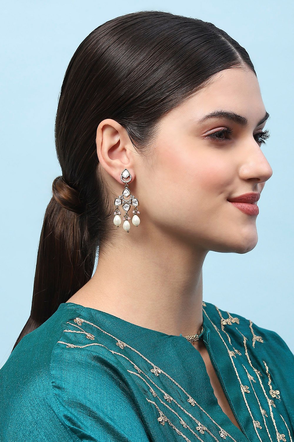 Pearl Kundan Festive Drop & Danglers image number 1