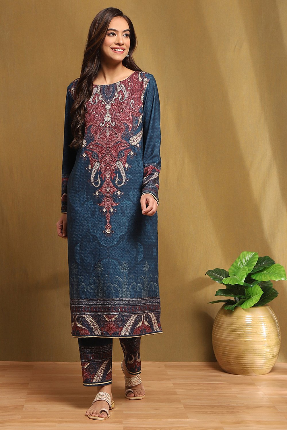 Teal Printed Straight Winter wear Kurta Set image number 6