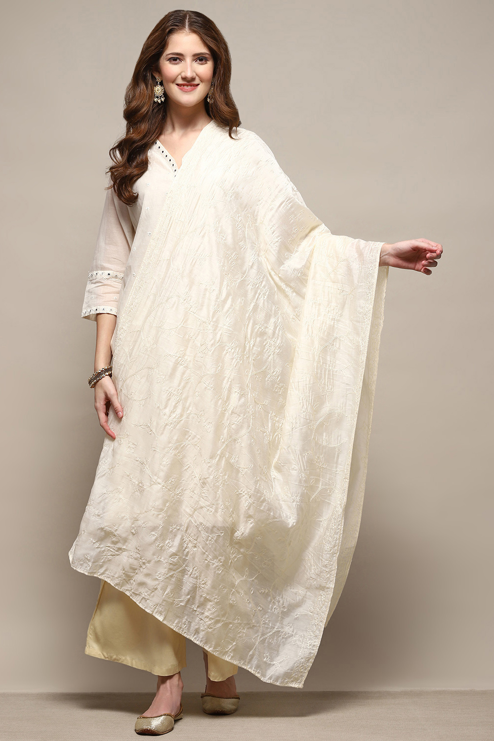 Off-white Threadwork Dupatta image number 2