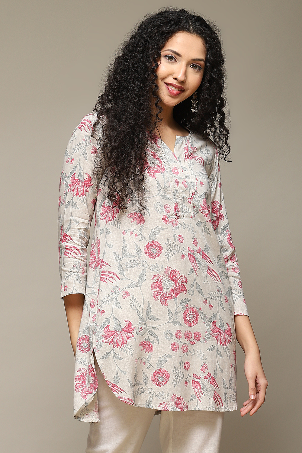 Ecru Rayon Printed Kurti image number 4