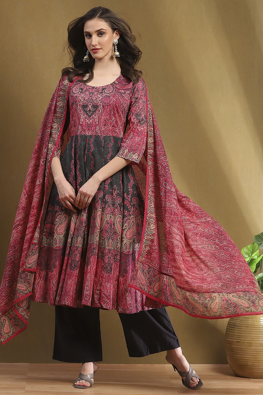 Charcoal Cotton Anarkali Suit Set image number 0