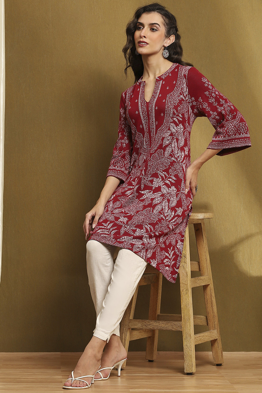 Maroon Jacquard Straight Kurta image number 0