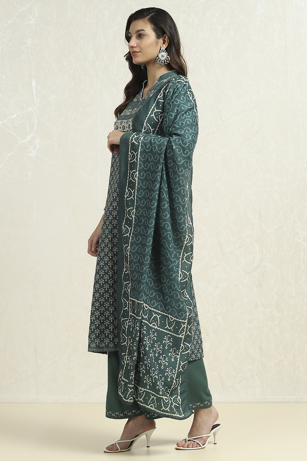 Green Cotton Blend Printed Unstitched Suit Set image number 4