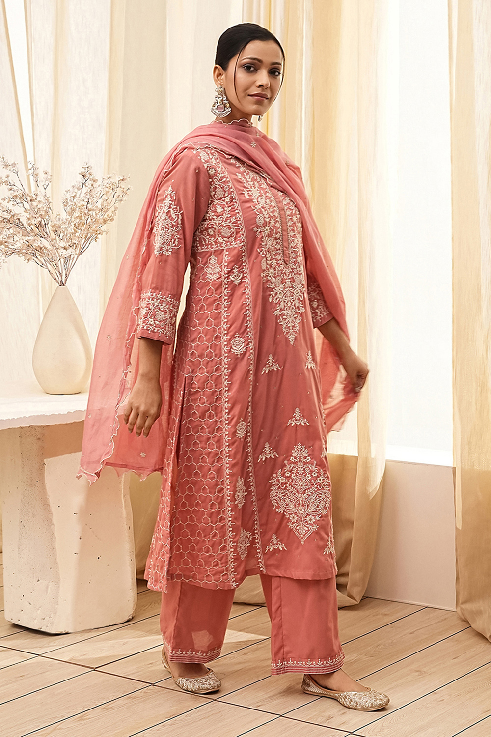 Pink Cotton Blend Embroidered Straight Suit Set image number 5