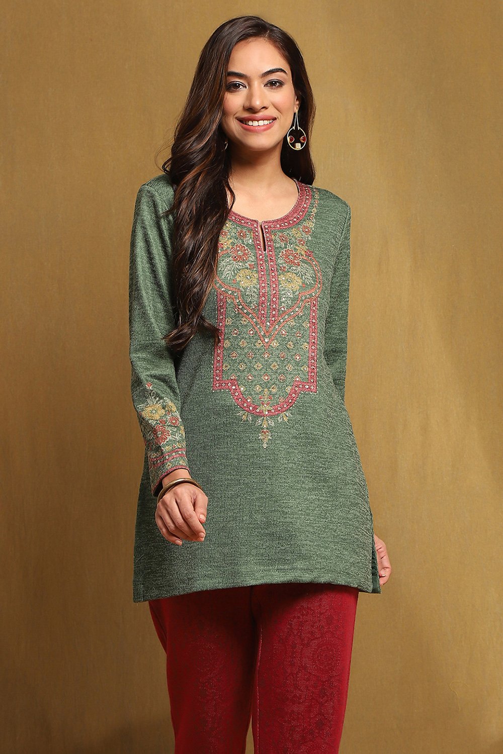 Green Polyester Straight Short Kurti image number 5