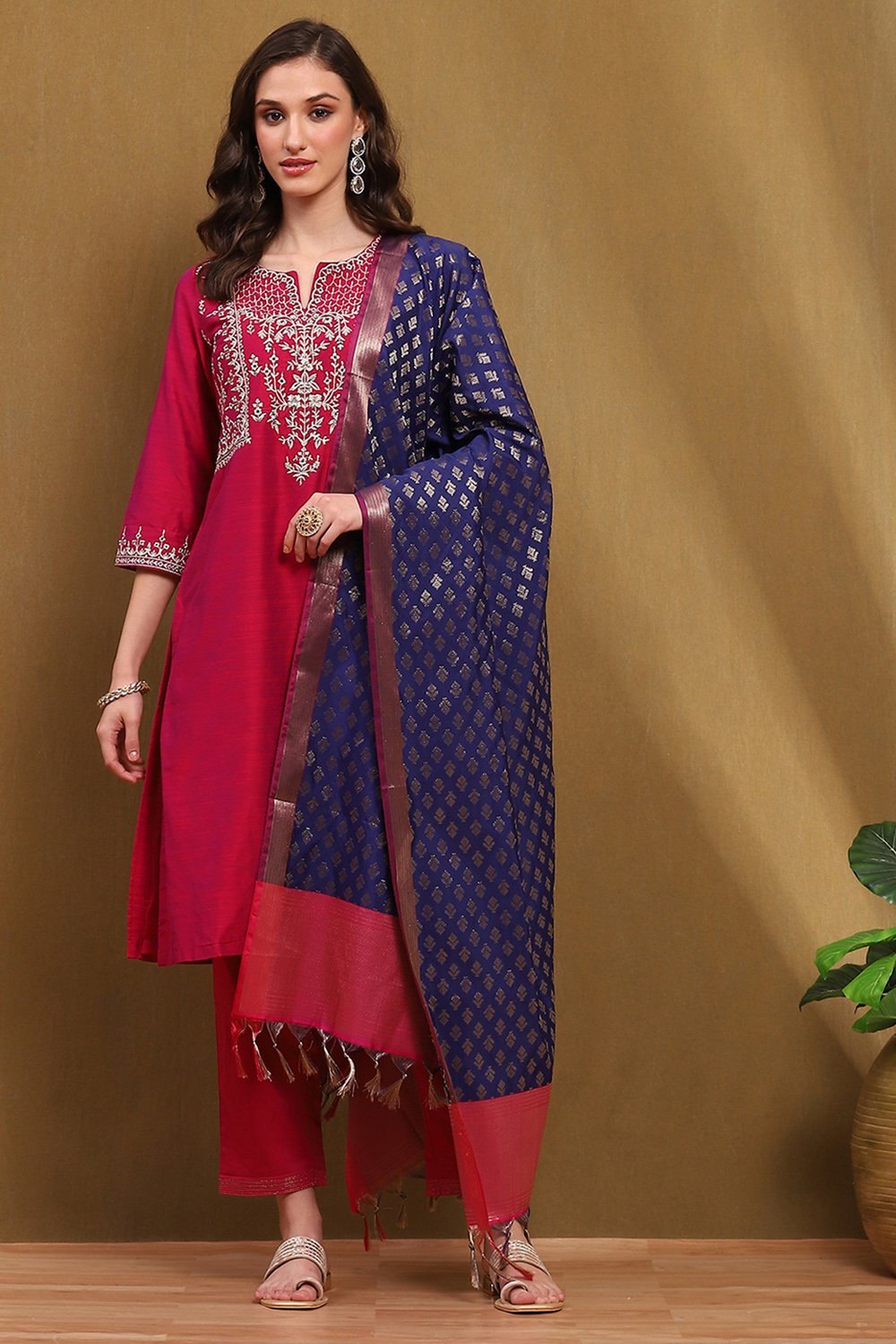 Magenta Polyester Blend Straight Suit Set image number 6