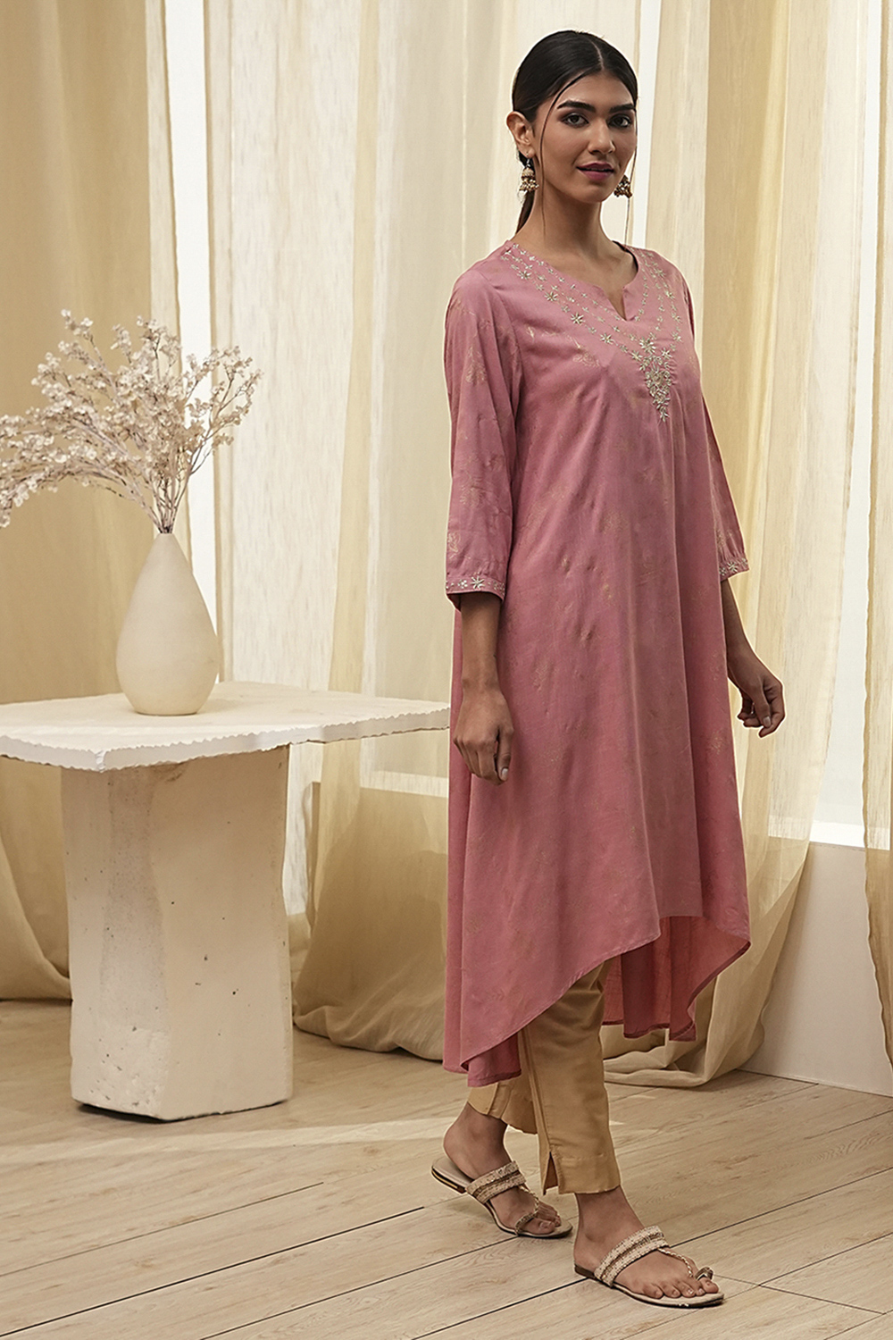 Dull Pink Asymmetric Kurta image number 4