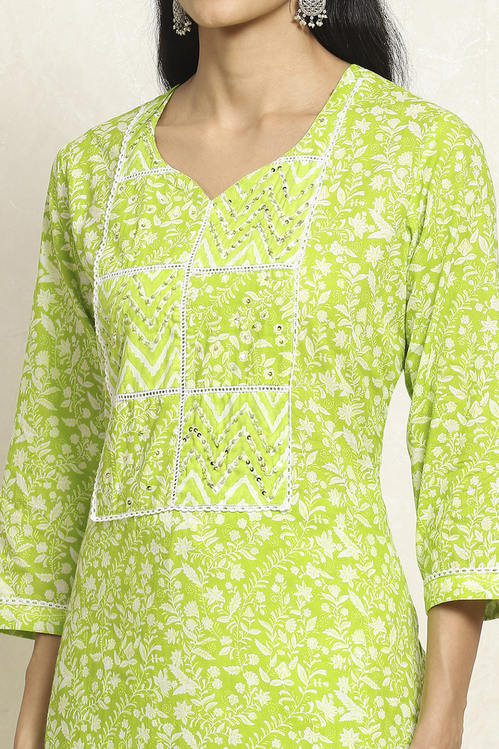 Grey Cotton Floral Printed Unstitched Suit Set image number 2