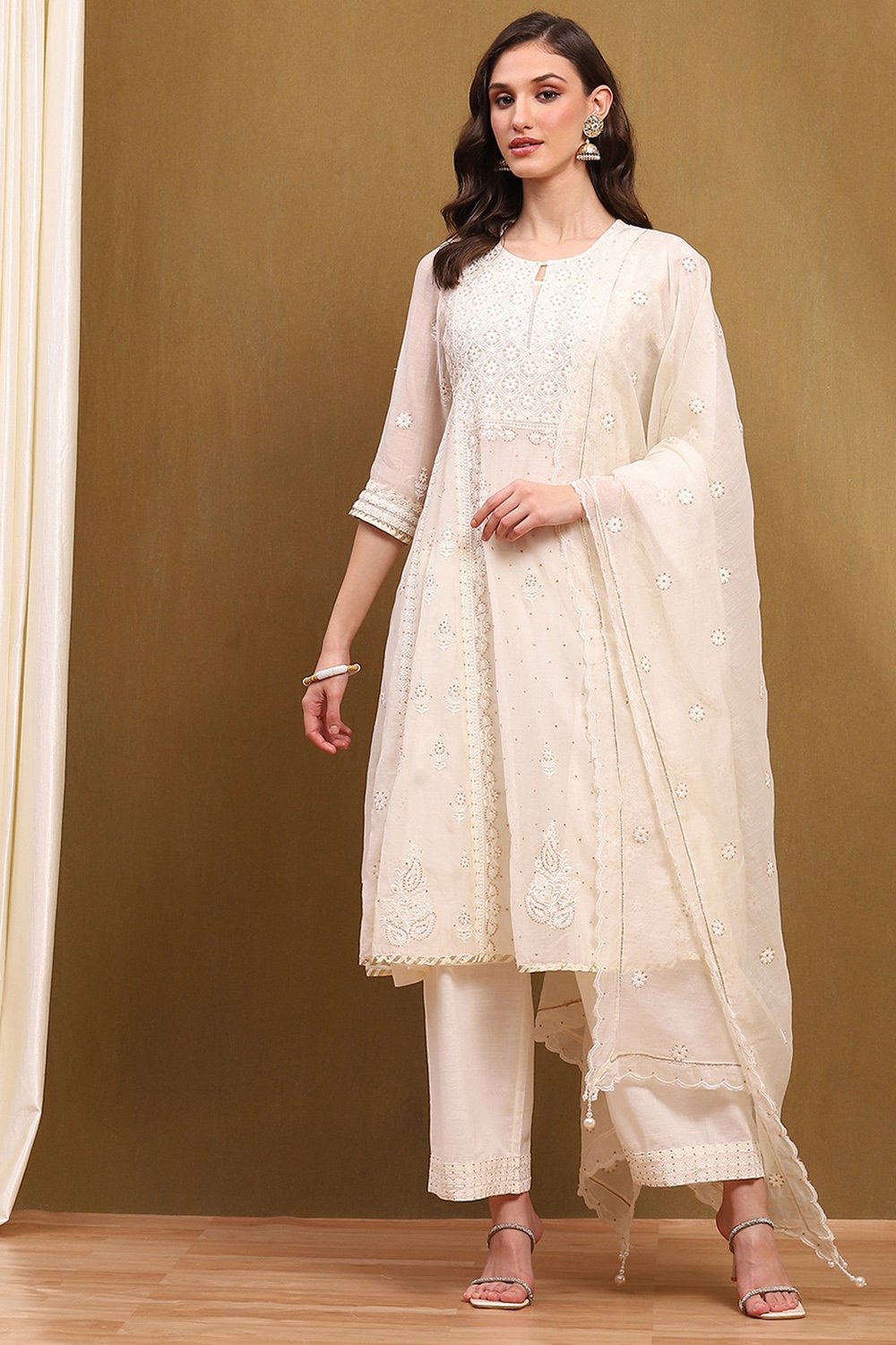 Off-White Silk Chanderi Embroidered Kalidar Suit Set image number 0