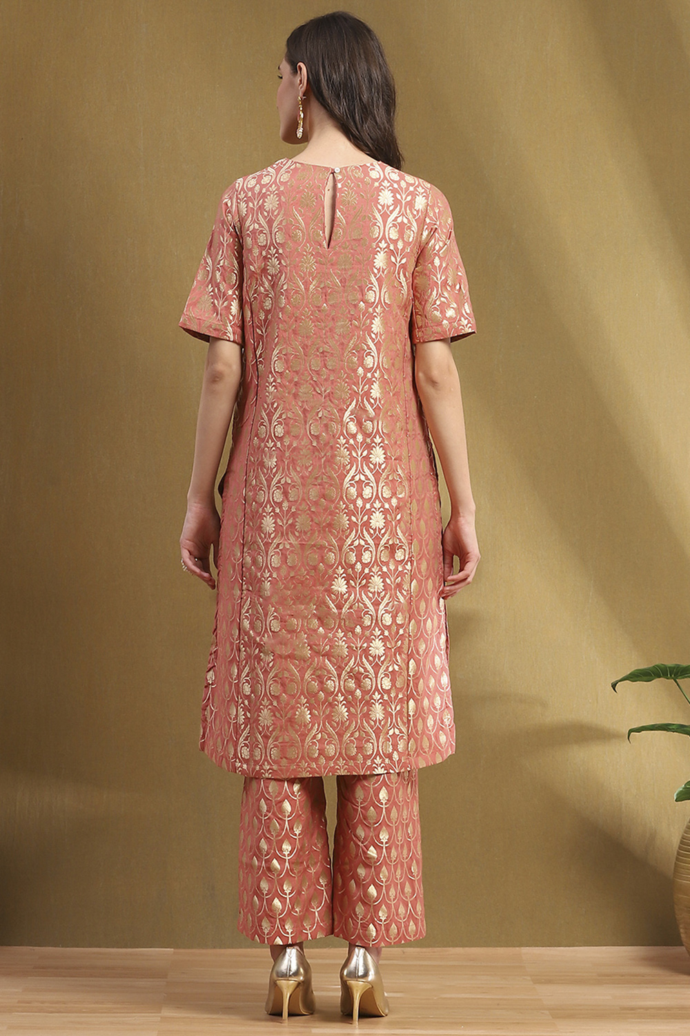 Peach Jacquard Straight Set image number 4