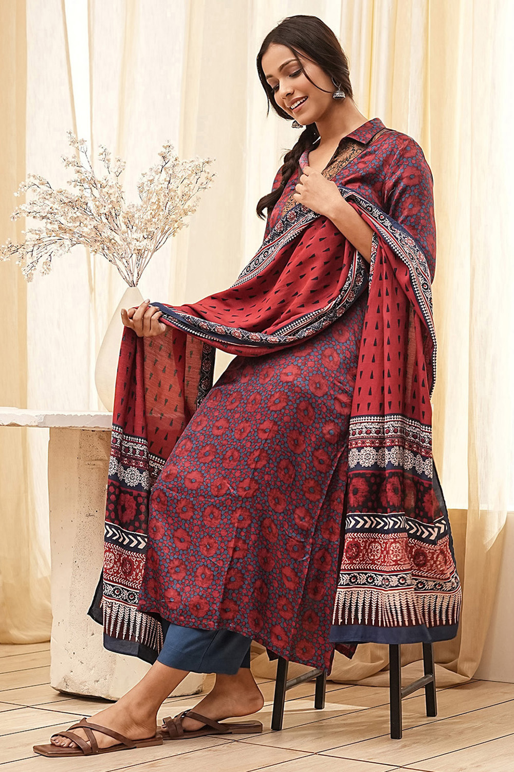 Maroon Floral Printed Straight Suit Set image number 0