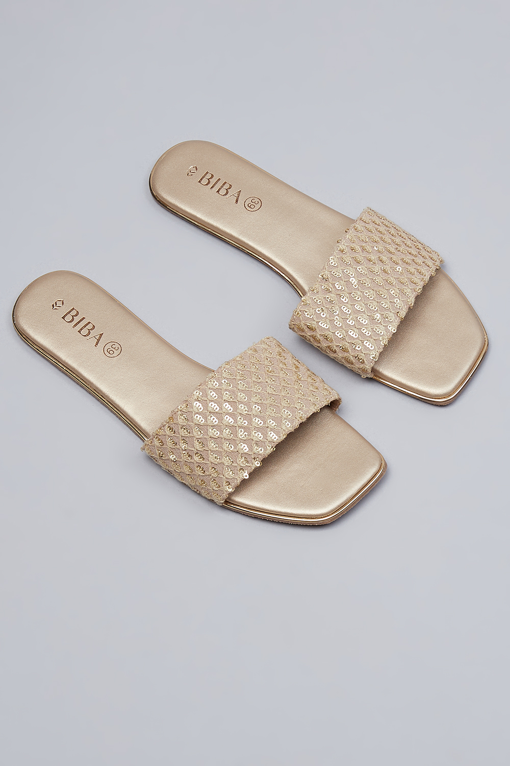 Tan slides new arrivals