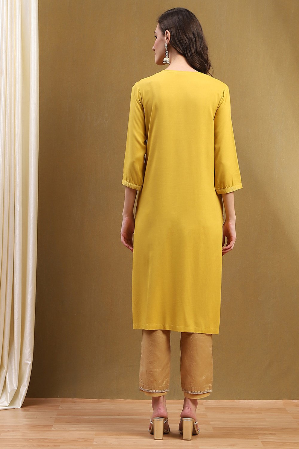 Mustard Yellow Solid Straight Kurta image number 3