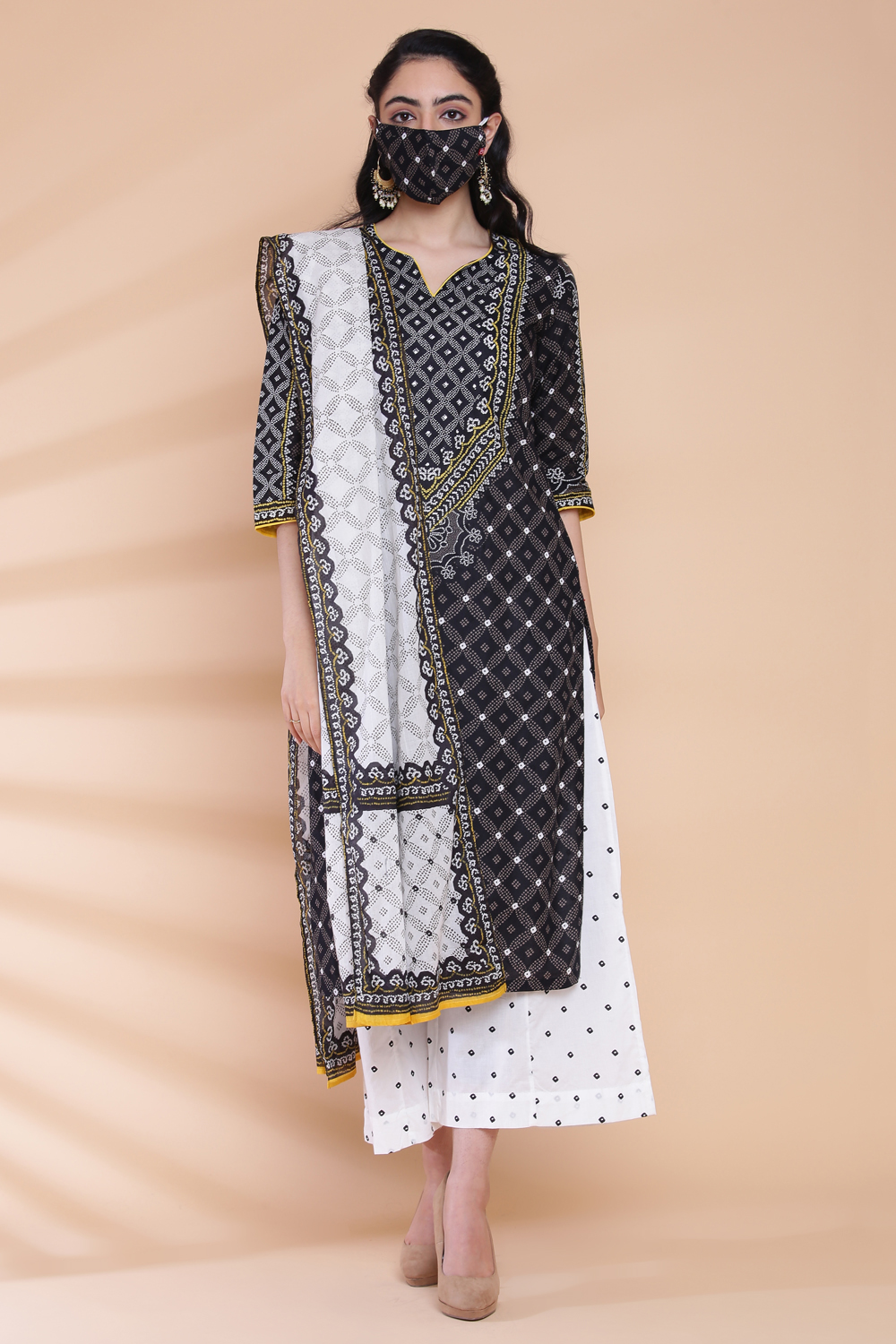 Black Cotton Straight Kurta Flared Palazzo Suit Set image number 5