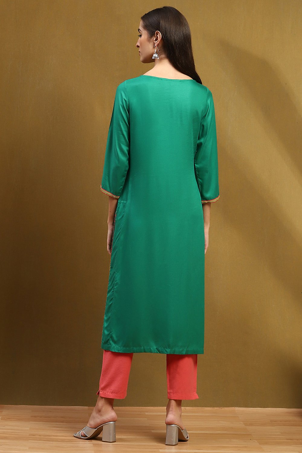 Green Straight Rayon Kurta image number 3