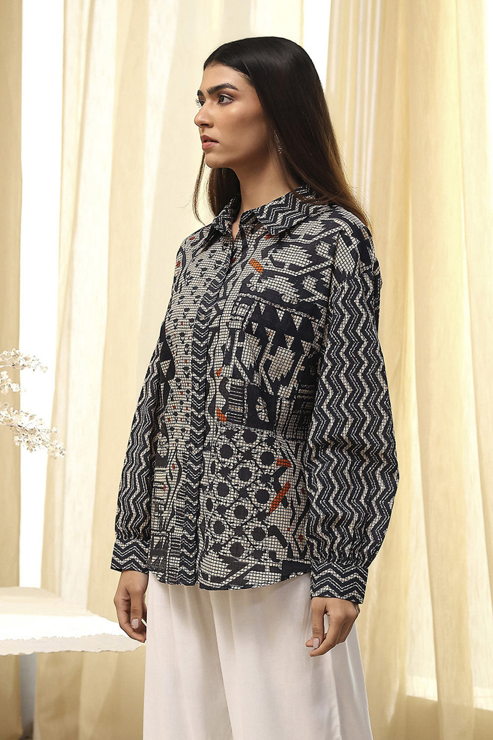 Black Cotton Straight Printed Shirt image number 2