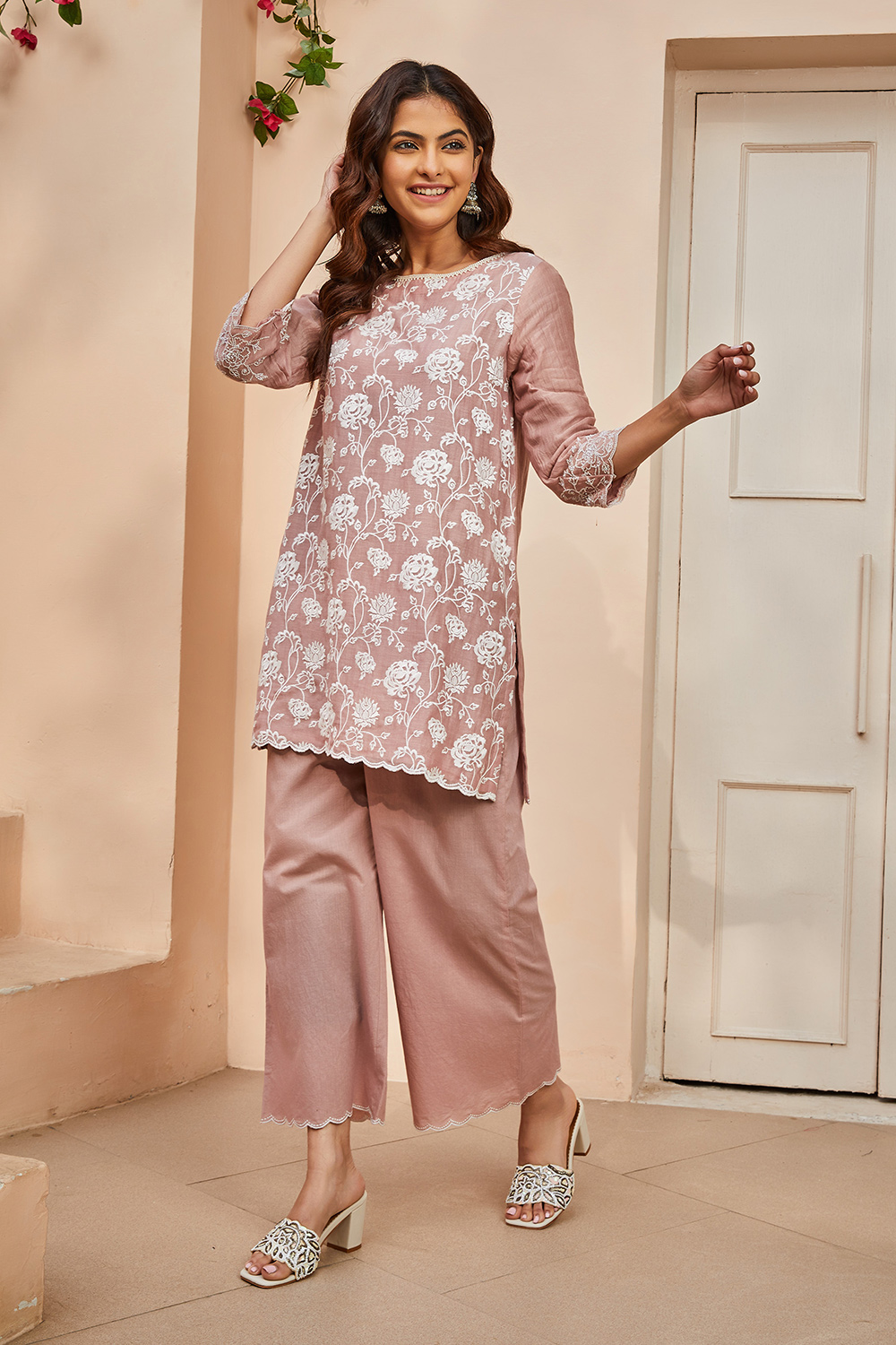 Antique Rose Polyester Blend Straight Kurta Set image number 3