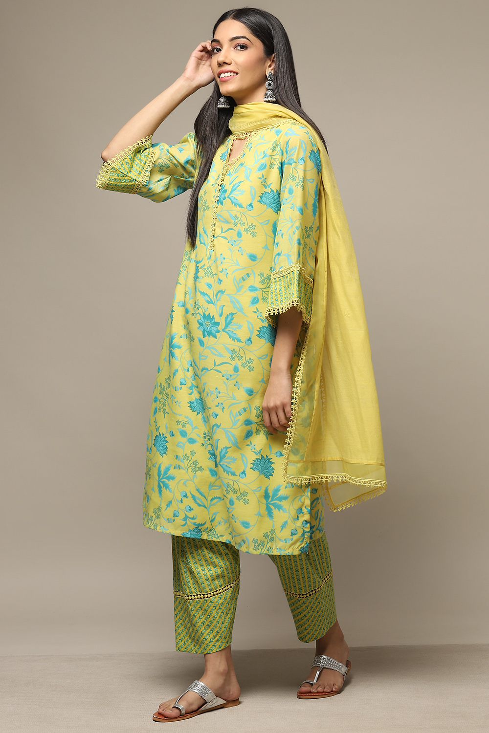 Lime Green Cotton Blend Straight Kurta Salwar Suit Set image number 5