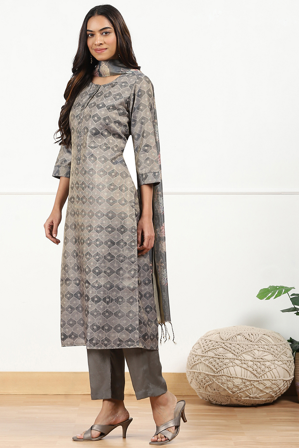 Grey Linen Blend Digital Print Unstitched Suit Set image number 6