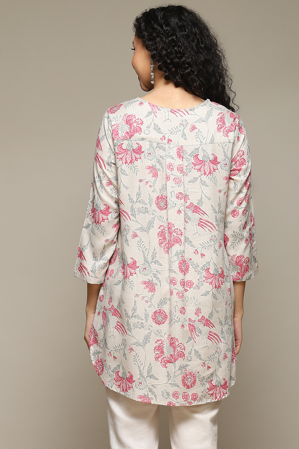 Ecru Rayon Printed Kurti image number 3