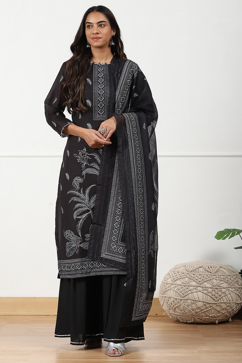 Black Linen Blend Woven Unstitched Suit Set image number 1