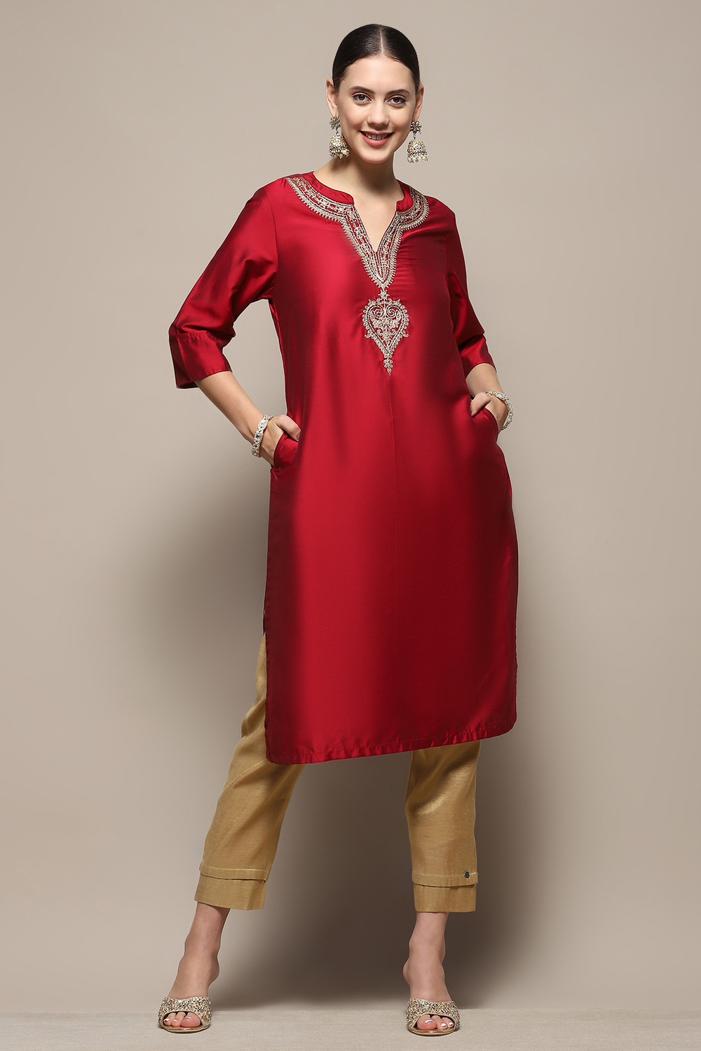 Pink Embroidered Regular Fit Straight Kurta image number 0