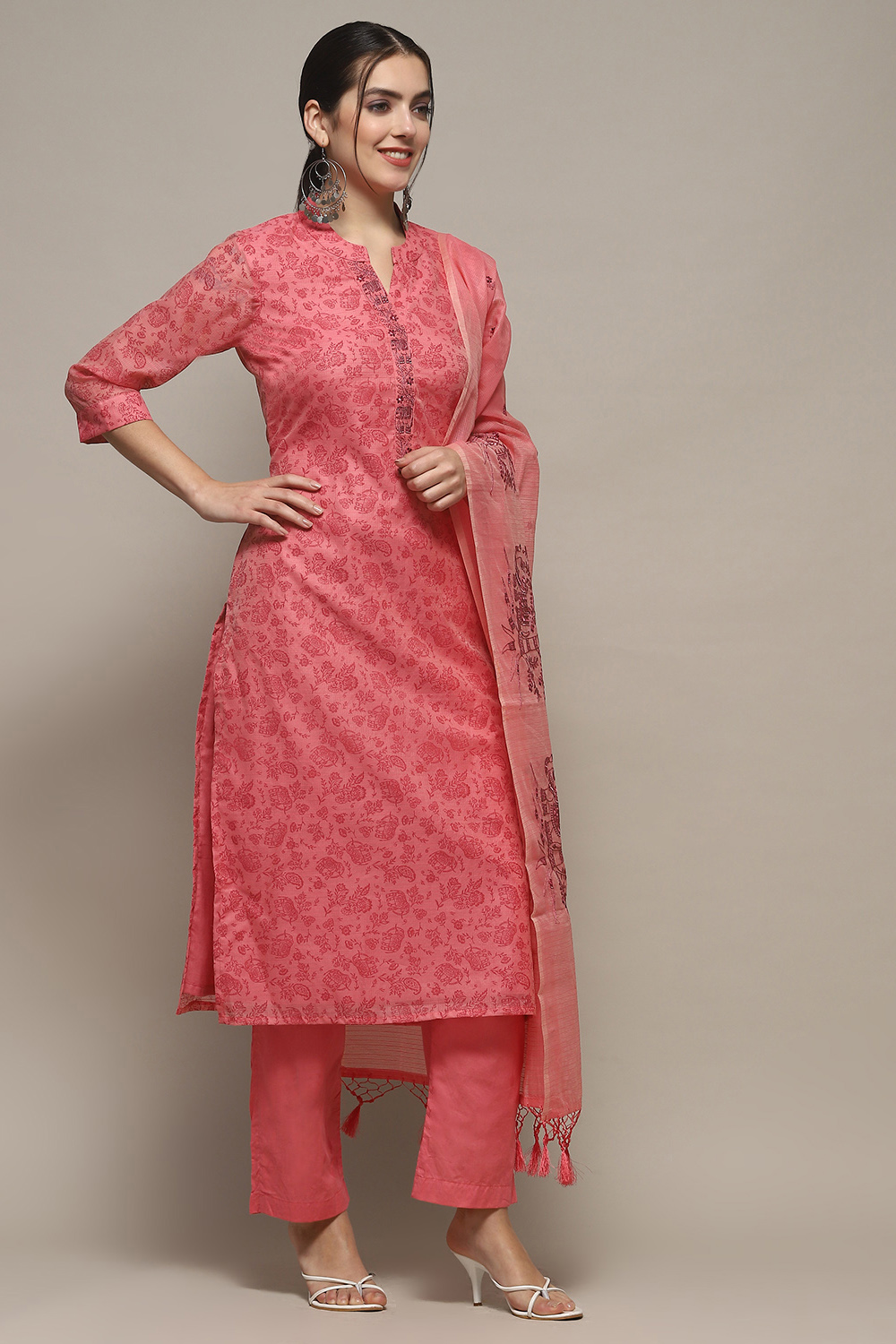 Pink Cotton Blend Unstitched Suit set image number 6