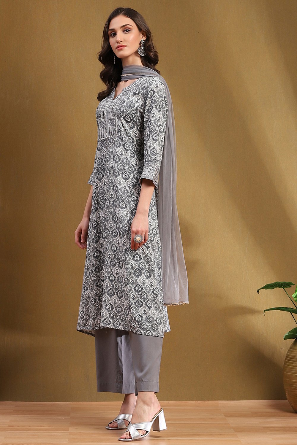 Grey Printed Festive A-line Suit Set image number 3