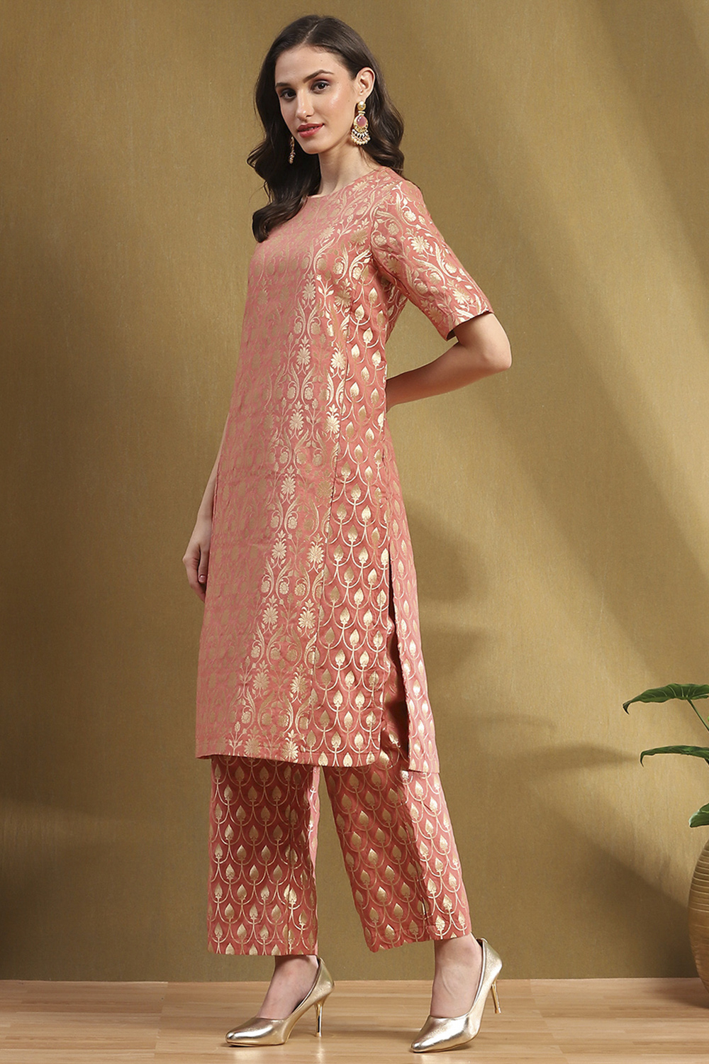 Peach Jacquard Straight Set image number 3