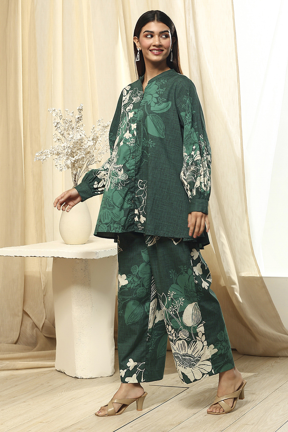 Green Cotton Straight Printed Fusion Set image number 3