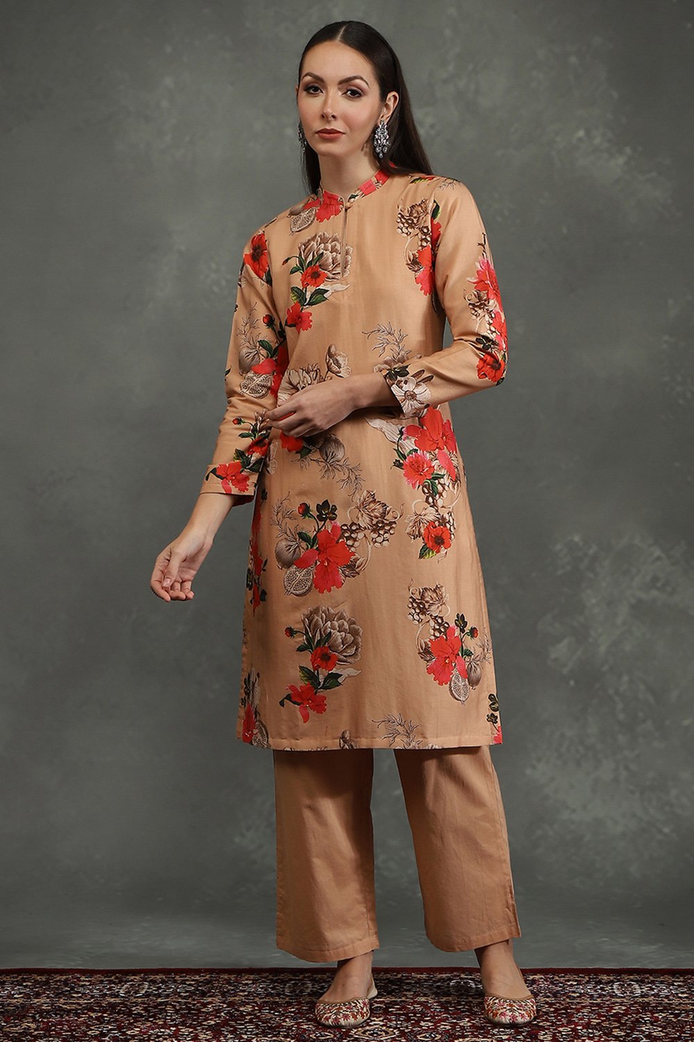 Rohit Bal Peach-Toned Silk Chanderi Floral Printed Straight Kurta Set image number 6