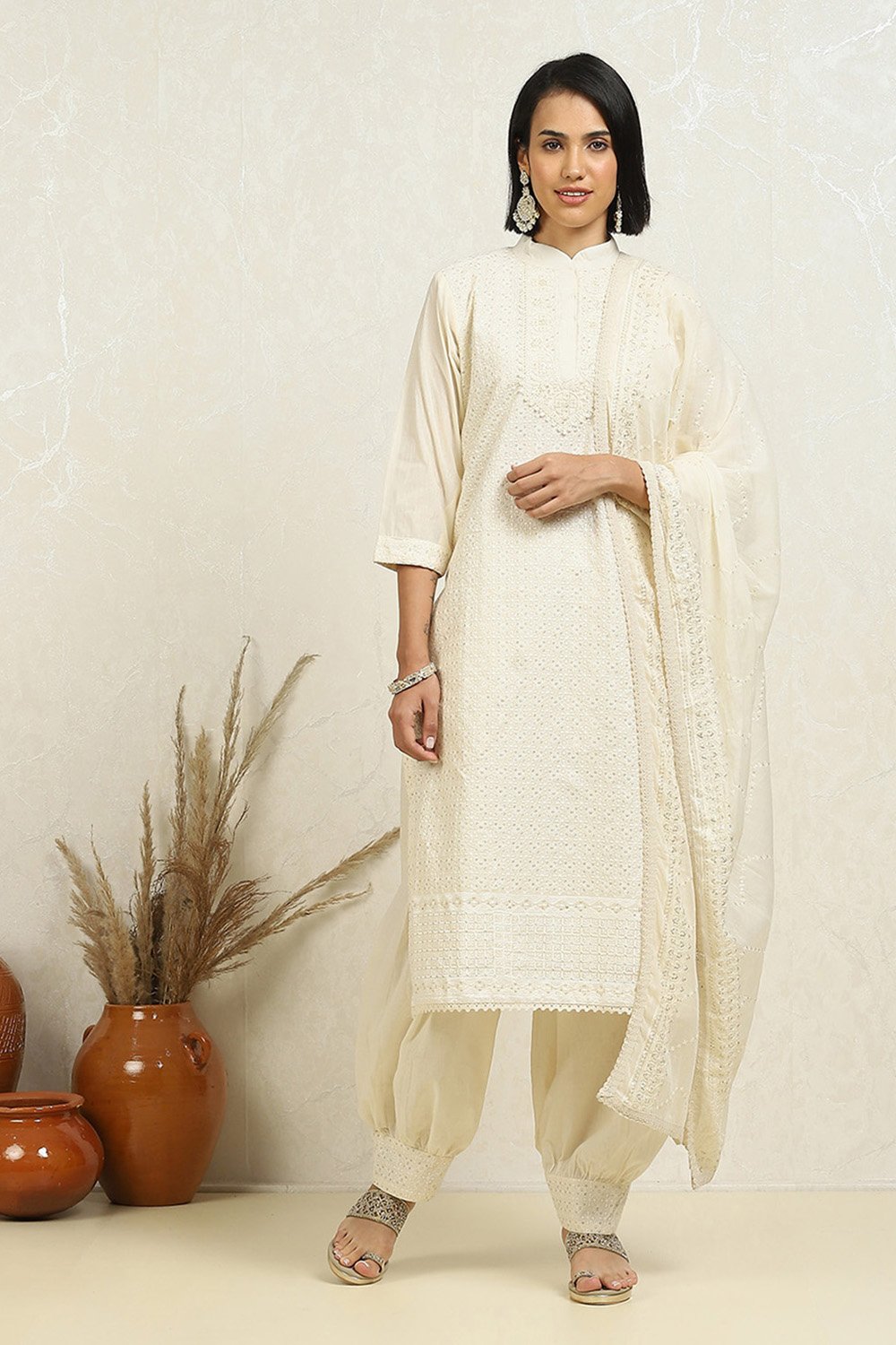 White Cotton Blend Handloom Unstitched Suit Set image number 7